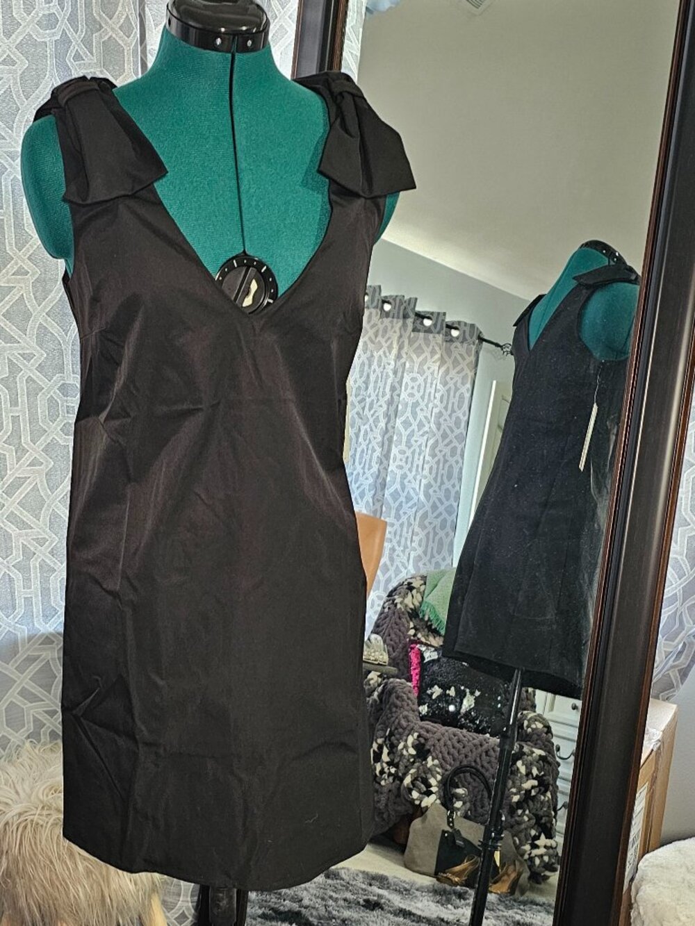 AQUA Bow‑Shoulder Shift Dress – Bloomingdale’s Exclusive – Size S – NWT